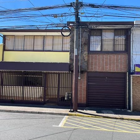 El Parque Bed And Breakfast 阿拉胡埃拉 外观 照片