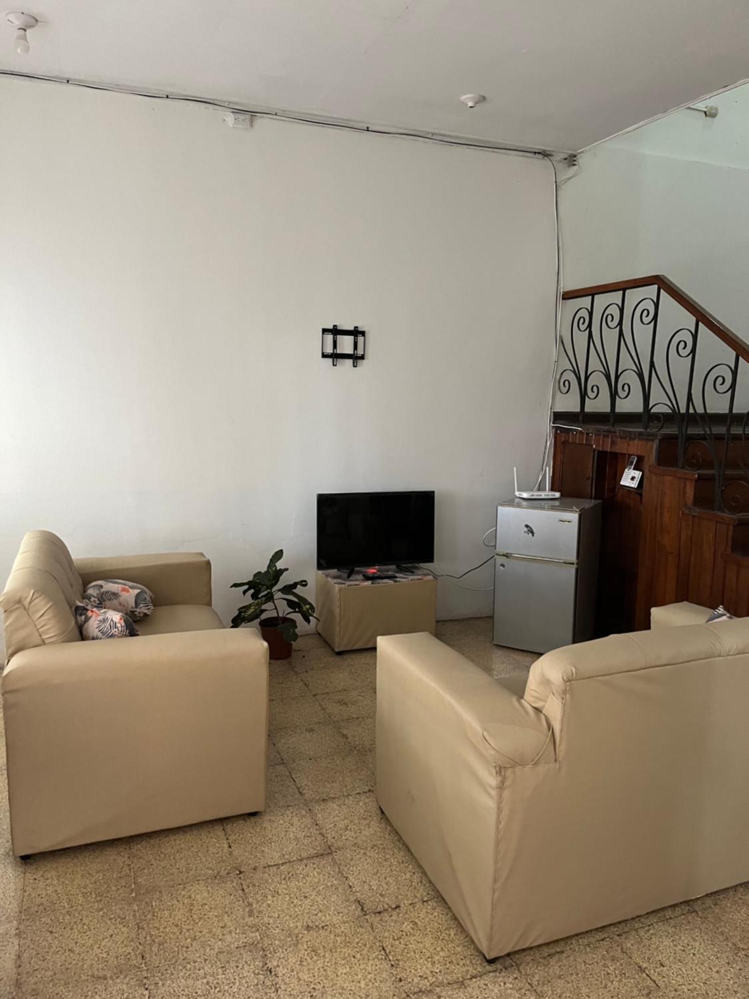 El Parque Bed And Breakfast 阿拉胡埃拉 外观 照片